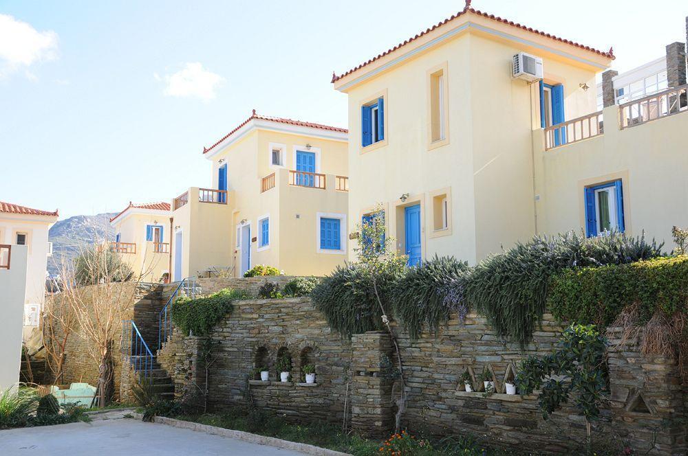 Ménites Mainades Maisonettes & Studios מראה חיצוני תמונה